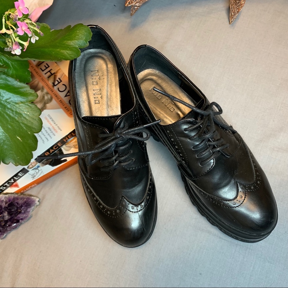 Platform Black Oxford • Gothic • Witchy